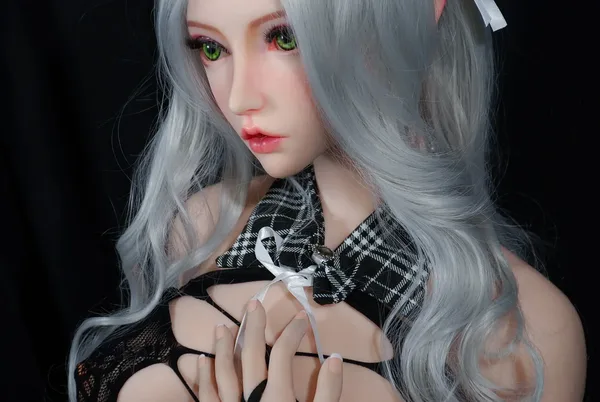 Elsa Babe Suzuki Chiyo
