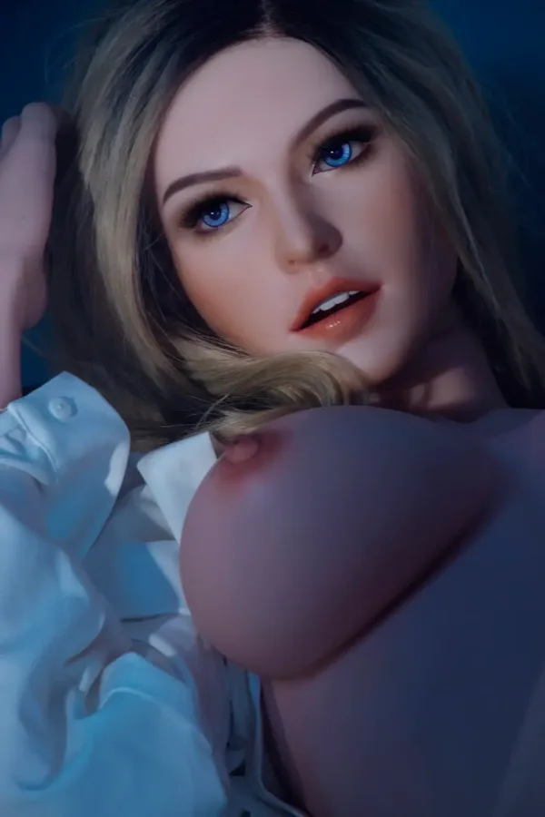 Elsa Babe Tyler Grande