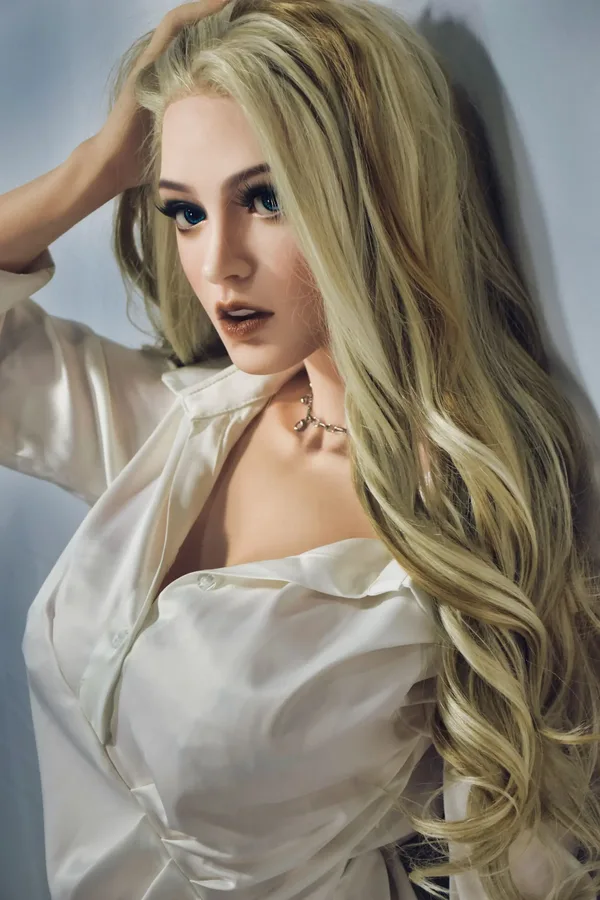 Elsa Babe Olivia Smith