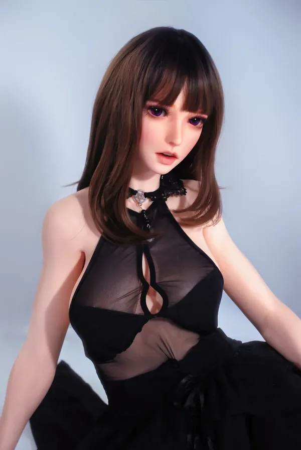 Elsa Babe Kurai Sakura