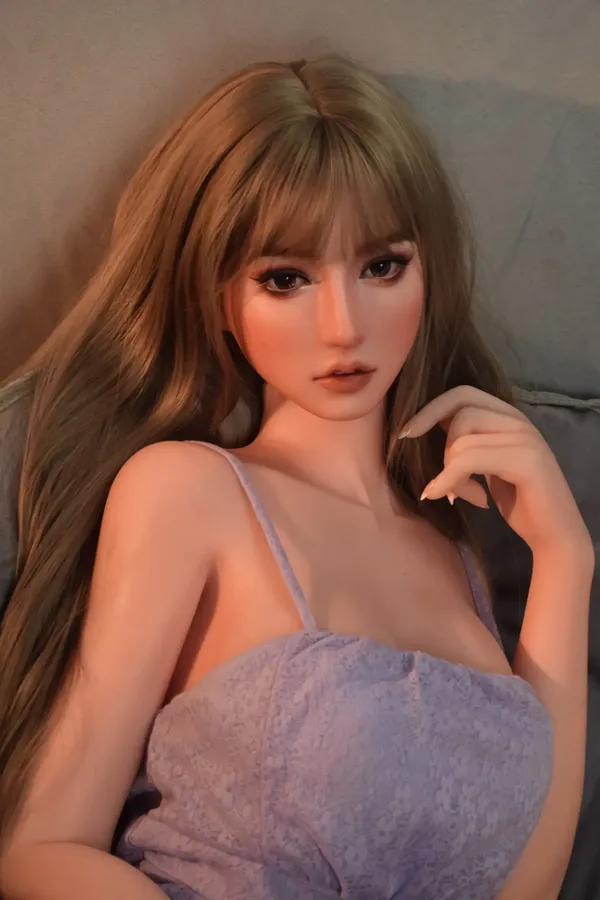 Elsa Babe Sasaki Azusa