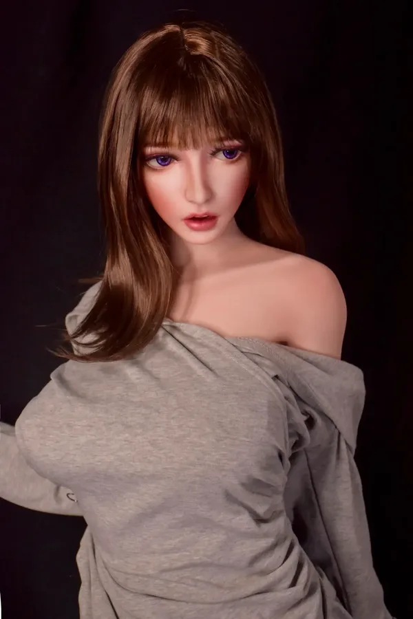 Elsa Babe Fujii Yui