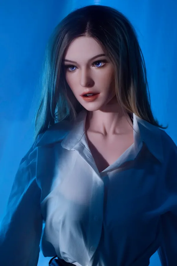 Elsa Babe Tyler Grande